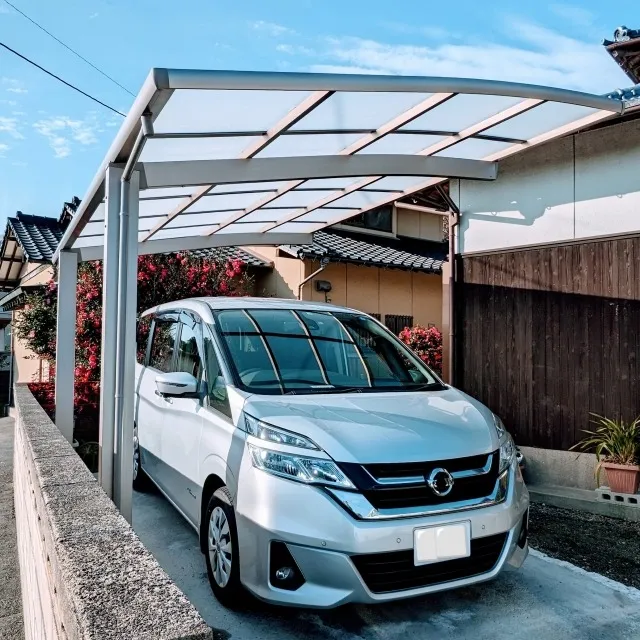 段差があっても駐車場は作れる?外構工事の内容と費用差もご紹介